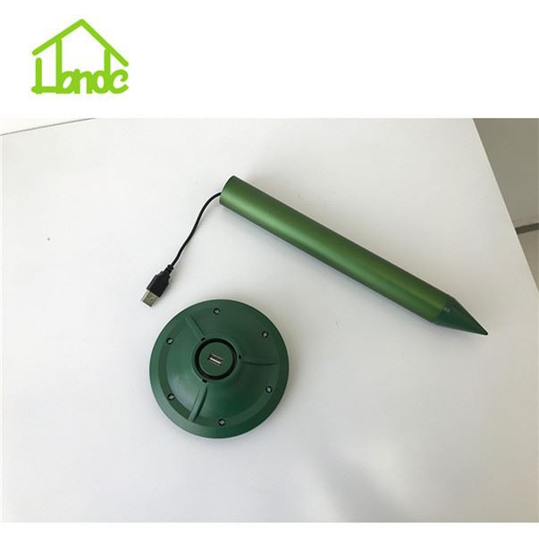 Solar Mole Repeller4